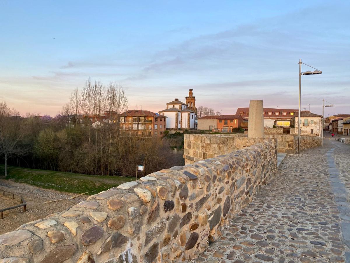 B&B Puente De Orbigo Hospital de Órbigo Eksteriør billede